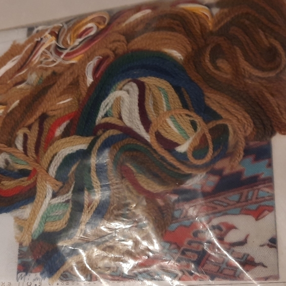 Dimensions Crewel Embroidery Kit NWT - Picture 5 of 5